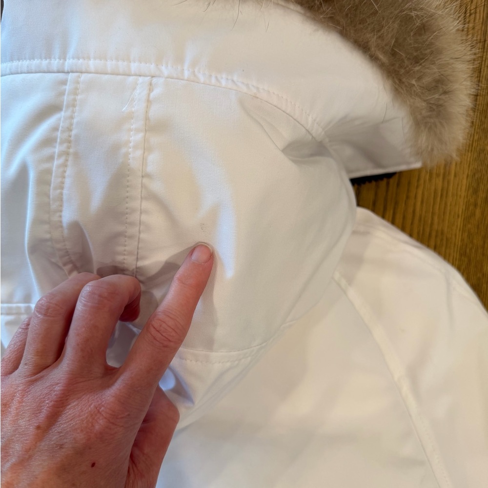 Canada Goose Women's Chilliwack Bomber Jacket - Picture 15 of 15